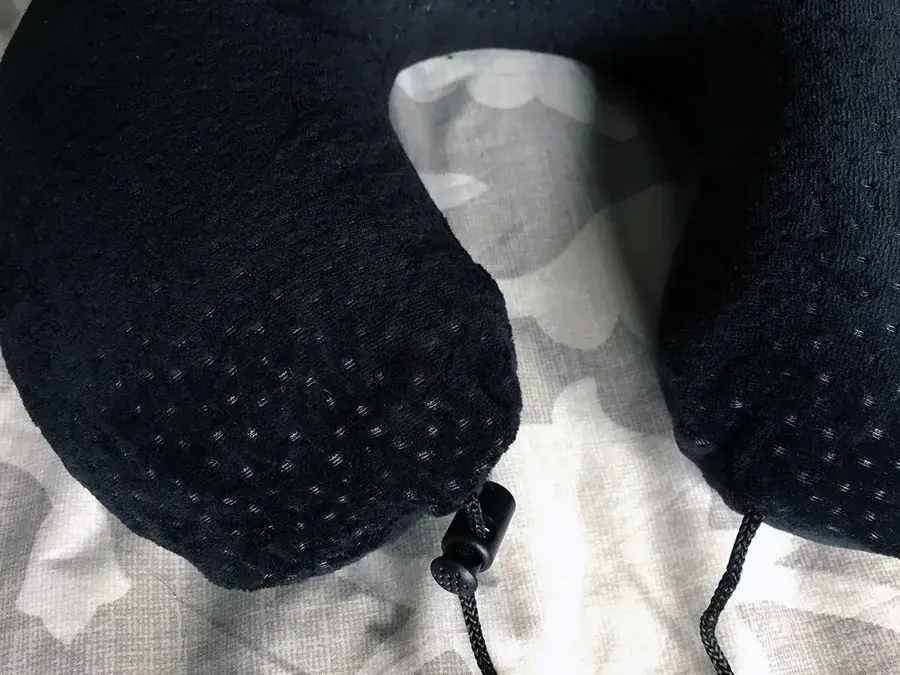 Aeris memory foam travel pillow